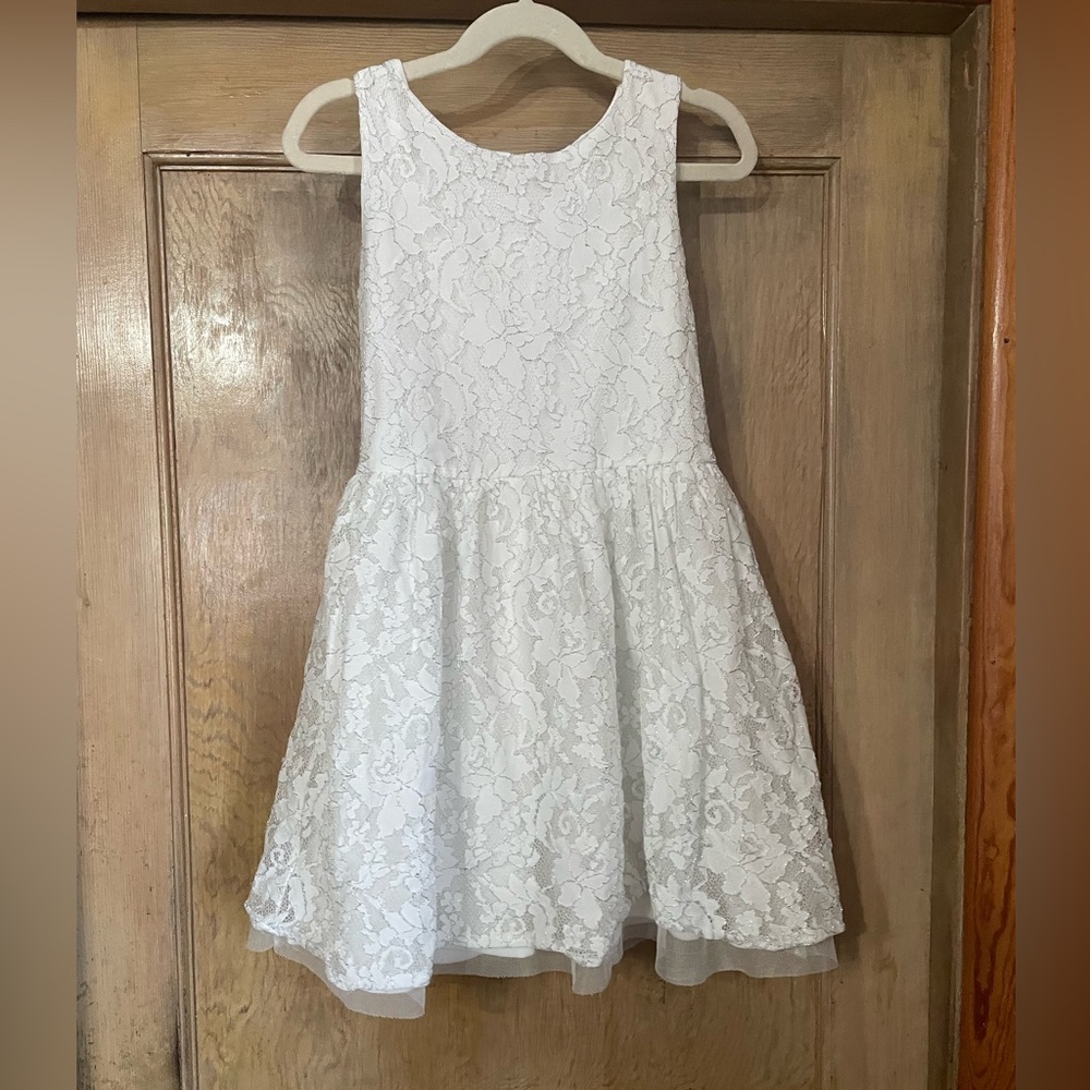 Girls White and Silver Floral Lace Dress Size 8